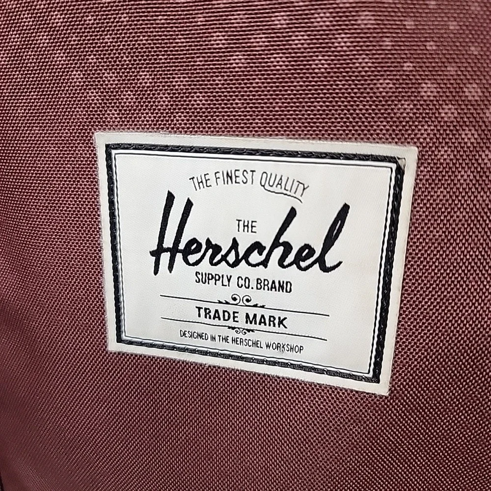 Herschel Supply Company Strand Duffle Sprout Diaper Bag Dot Burgundy +Change Pad